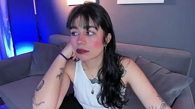 flower smith  online show from 11/20/25, 11:44