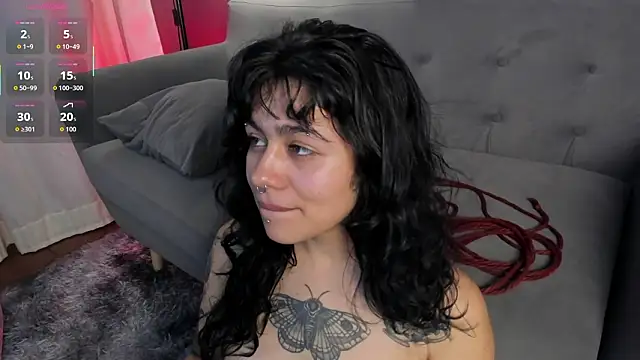 Snapshot of flower_smith_ chatting on 02/12/26, 11:48 flower smith online show from 02/12/26, 11:48