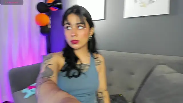 flower smith  online show from 10/27/25, 11:44