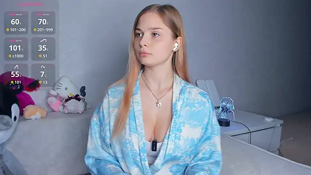 Snapshot of hidden_charm chatting on 02/11/26, 03:45 hidden charm online show from 02/11/26, 03:45