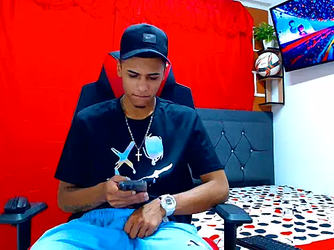 Snapshot of cristian_tayron1 chatting on 07/18/26, 03:42 cristian tayron1 online show from 07/18/26, 03:42