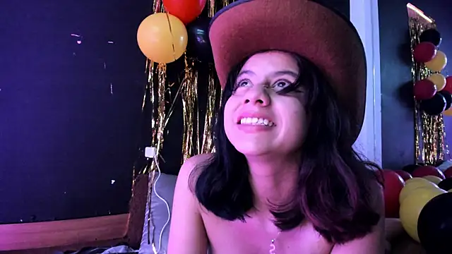 Snapshot of Julieth_brown_ chatting on 09/25/25, 03:51 Julieth brown  online show from 09/25/25, 03:51