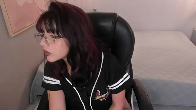 Julieth brown  online show from 01/12/26, 08:04