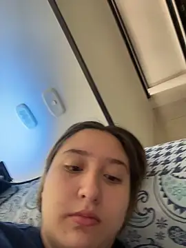 MoraInFire online show from 12/04/25, 06:07