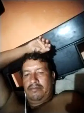 Snapshot of colombiano198720 chatting on 10/08/25, 10:39 colombiano198720 online show from 10/08/25, 10:39