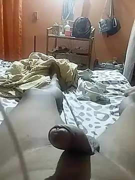 Snapshot of colombiano198720 chatting on 10/09/25, 12:00 colombiano198720 online show from 10/09/25, 12:00