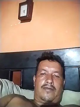 Snapshot of colombiano198720 chatting on 09/23/25, 12:06 colombiano198720 online show from 09/23/25, 12:06