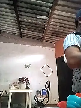 Snapshot of colombiano198720 chatting on 10/19/25, 12:08 colombiano198720 online show from 10/19/25, 12:08