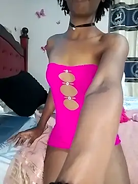 Snapshot of PinkSkyyy chatting on 03/21/26, 04:03 PinkSkyyy online show from 03/21/26, 04:03