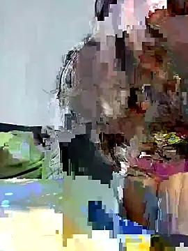 Snapshot of Banouti_23 chatting on 09/27/25, 01:39 Banouti 23 online show from 09/27/25, 01:39