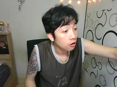 moaman190 online show from 10/26/25, 05:57