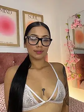 Snapshot of GabiHills chatting on 12/22/25, 07:25 GabiHills online show from 12/22/25, 07:25