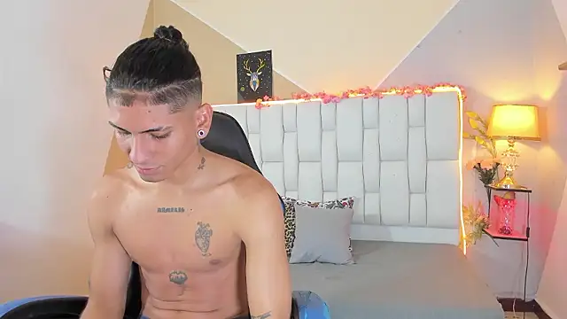 Adan Oriol online show from 01/12/26, 03:57