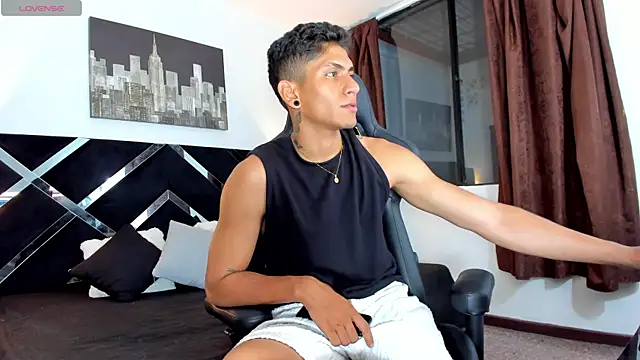 Adan Oriol online show from 04/10/26, 03:46