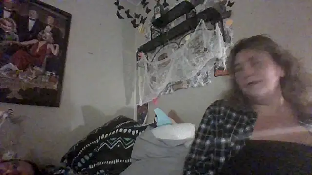 Snapshot of Bored_Grandma chatting on 09/24/25, 07:37 Bored Grandma online show from 09/24/25, 07:37