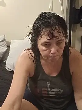 Bored Grandma online show from 05/18/26, 04:07