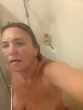 Snapshot of Bored_Grandma chatting on 11/07/25, 06:18 Bored Grandma online show from 11/07/25, 06:18