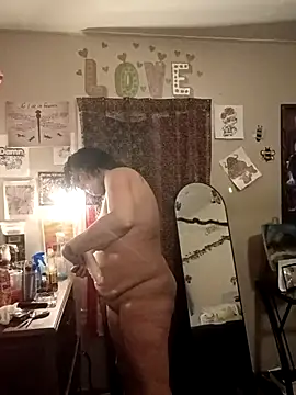Bored Grandma online show from 05/03/26, 01:44