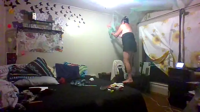 Snapshot of Bored_Grandma chatting on 09/19/25, 01:20 Bored Grandma online show from 09/19/25, 01:20