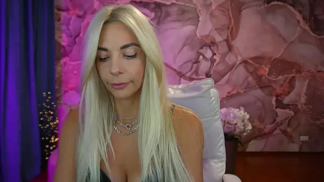 BellaRayyy online show from 09/26/25, 08:16