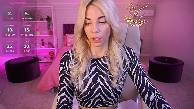 BellaRayyy online show from 04/14/26, 12:54