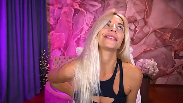 BellaRayyy online show from 09/29/25, 07:52