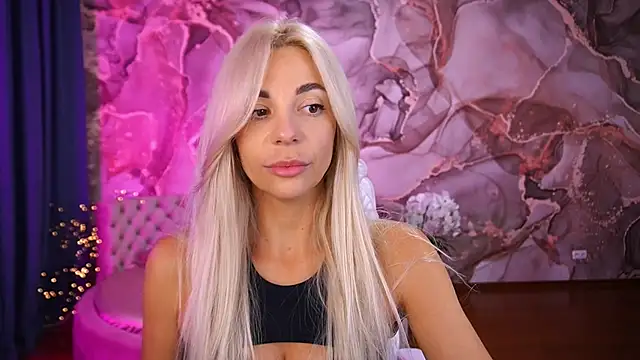 BellaRayyy online show from 10/20/25, 02:24