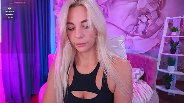 BellaRayyy online show from 11/27/25, 07:20