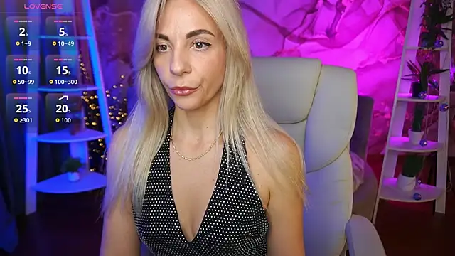 BellaRayyy online show from 03/18/26, 08:53