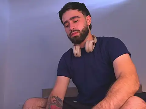 zack sullivan22 online show from 10/03/25, 07:37