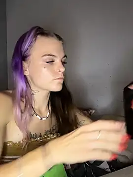 ittybittymeryssa online show from 11/22/25, 10:41