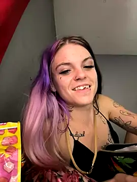 ittybittymeryssa online show from 11/18/25, 11:15