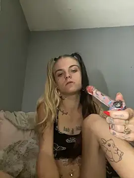 ittybittymeryssa online show from 10/27/25, 03:07