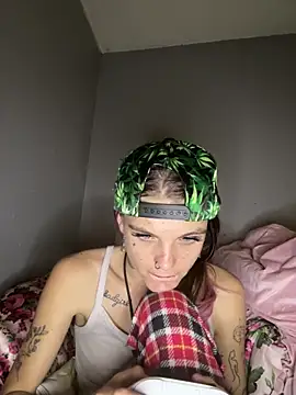 ittybittymeryssa online show from 11/17/25, 06:12