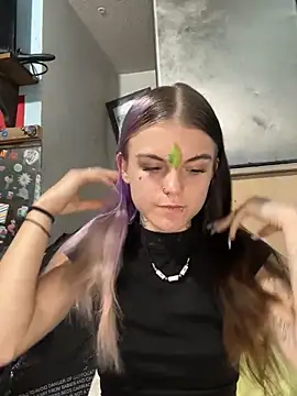 ittybittymeryssa online show from 12/20/25, 11:24