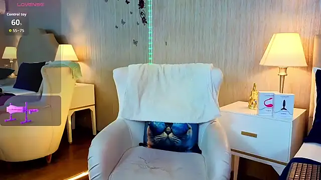 ScarleetJonson online show from 12/22/25, 07:36