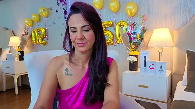 ScarleetJonson online show from 02/06/26, 08:05