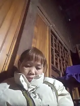  YooY  online show from 12/18/25, 02:43