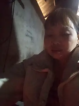  YooY  online show from 12/17/25, 03:11