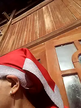  YooY  online show from 12/02/25, 02:12