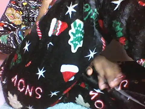 Moongodessy online show from 12/18/25, 09:07