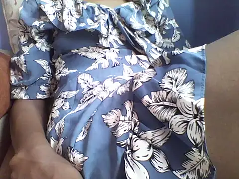 Snapshot of Moongodessy chatting on 01/18/26, 01:14 Moongodessy online show from 01/18/26, 01:14