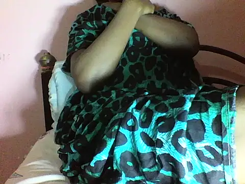 Moongodessy online show from 11/12/25, 03:32