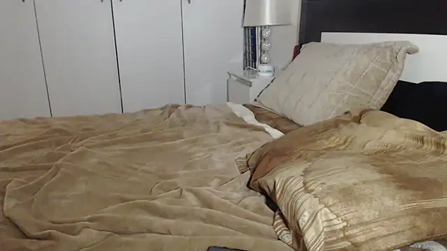 petite danielle online show from 11/23/25, 12:09