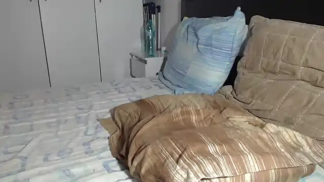 petite danielle online show from 01/13/26, 05:17