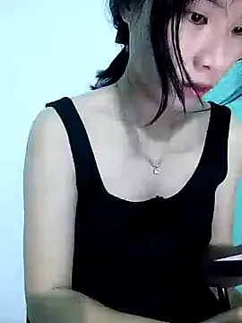 Snapshot of Ly-ny chatting on 09/13/25, 04:45 Ly-ny online show from 09/13/25, 04:45