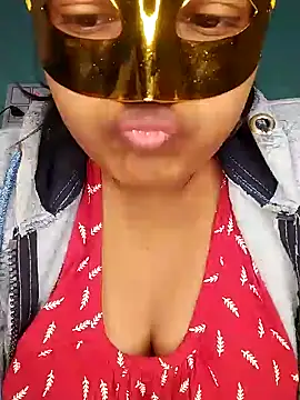 mimi87hoty online show from 01/15/26, 04:54