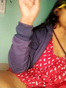 mimi87hoty online show from 01/05/26, 05:38