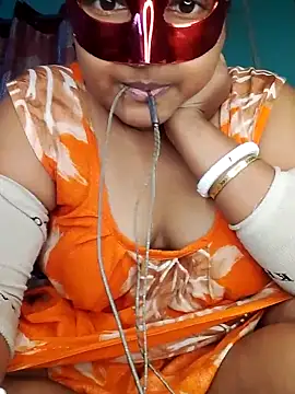 mimi87hoty online show from 12/18/25, 09:36