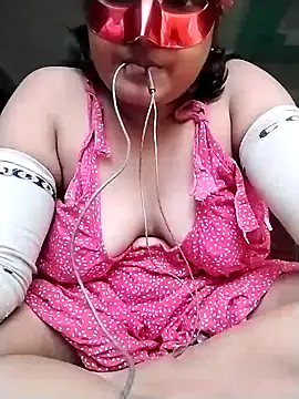 mimi87hoty online show from 11/11/25, 07:36